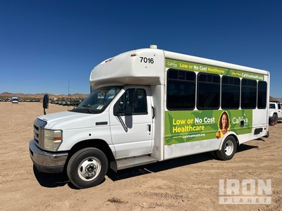 2014 Ford E-450 Econoline Super Duty Bus