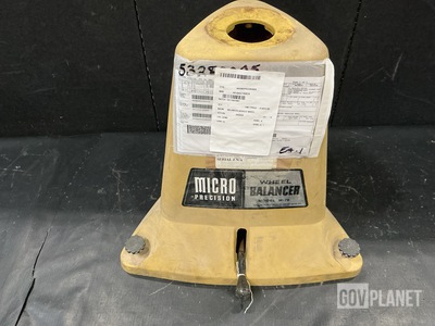 Micro Precision M76 Wheel Balancer