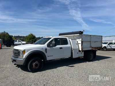 2017 Ford F-450 XL 4x2 Extended Cab Dump Truck