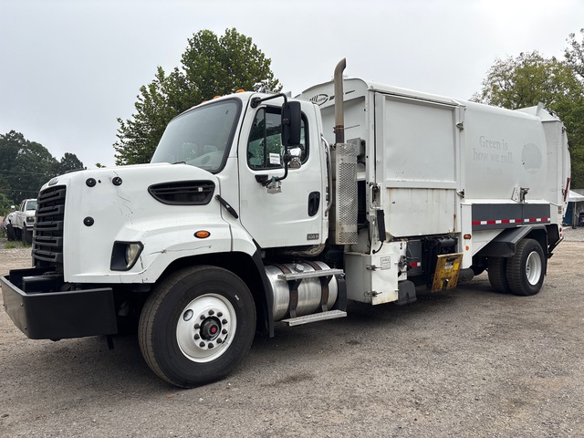 2012 Freightliner 108SD 4x2 Side Loader Waste Collection Truck 2012 Freightliner 108SD 4x2 Side Loader Waste Collection Truck