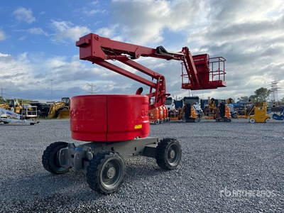 2014 Genie Z-45/25J Diesel Articulating Boom Lift