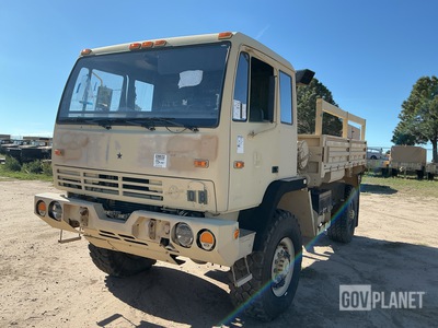 2004 Stewart & Stevenson M1078A1 LMTV 4x4 Cargo Truck