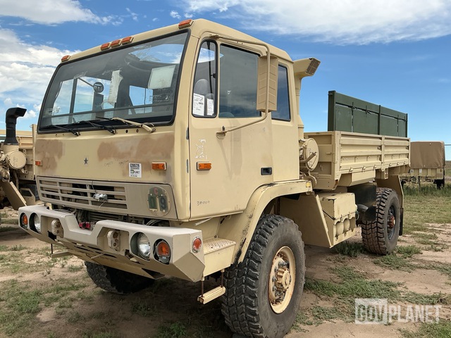 2002 Stewart & Stevenson M1078A1 LMTV 4x4 Cargo Truck