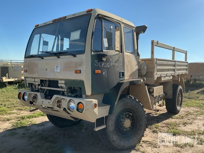 2004 Stewart & Stevenson M1078A1 LMTV 4x4 Cargo Truck