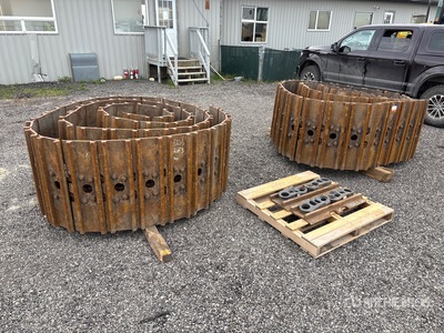 Volvo 950 36 in Tracks - Fits Cat 385,390,395, John Deere, Hitachi 870