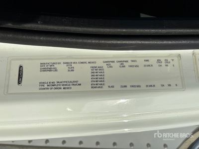 2020 Freightliner M2 106 4x2 Furgoneta caja cerrada