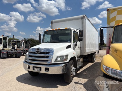 2016 Hino 268 4x2 Furgonetka