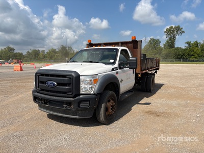 2016 Ford F-450 4x2 Ciężarówka z płaską platformą