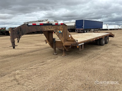 2006 Road Clipper 25 ft T/A Gooseneck Equipment Trailer