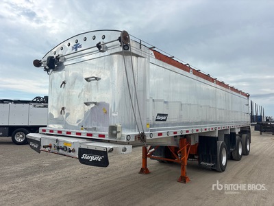 2022 Stargate 35 ft Tri/A End Dump Trailer