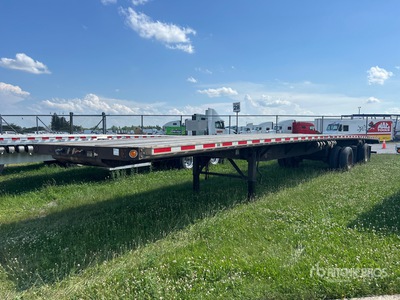 2014 Fontaine HCICF22WSA 53 ft T/A Spread Axle Remorque à plateau