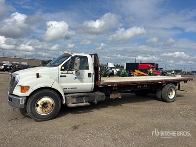 2011 Ford F-650 XLT 4x2 Flatbed Truck