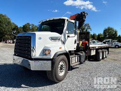 2015 Palfinger PK 26006-EH 16090 lb Knuckle Boom on 2015 Freightliner 108SD 8x4 Boom Truck
