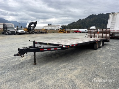 2018 Wardhaul 25 ft T/A Equipment Trailer