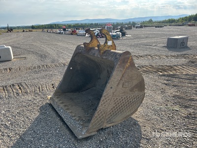 62 in Cleanup Godet d'excavatrice - Fits Cat 322B