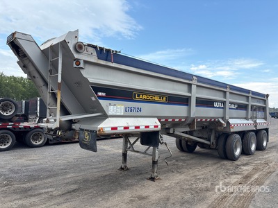2016 Larochelle M553D Tri/A Quarter Frame End Dump Trailer