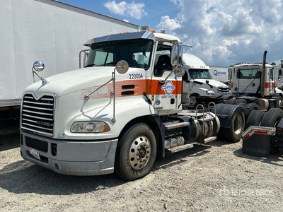 2017 Mack CXU613T 6x2 Tracteur routier