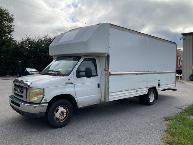 2008 Ford E-350 4x2 Van Truck