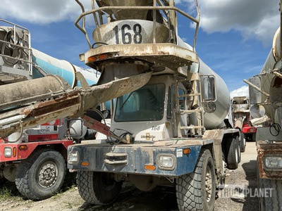 2006 Oshkosh 8x6 Front Discharge Mixer vrachtwagen