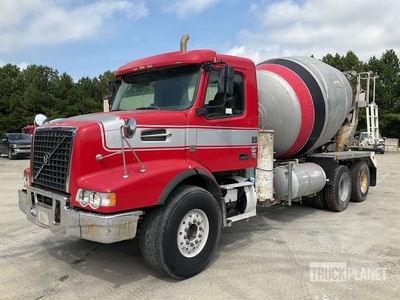 2015 Volvo VHD 6x4 Mixer vrachtwagen