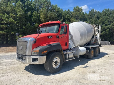 2014 Cat CT660S 6x4 Mixer vrachtwagen