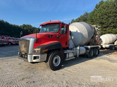 2014 Cat CT660S 6x4 Mixer Truck