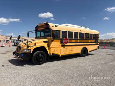 2011 BlueBird 4x2 12-Seat School Autobus