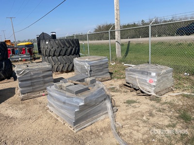 Quantity of (4) Pallets of Landscaping Bricks