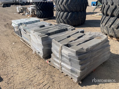 Quantity of (4) Pallets of Landscaping Bricks