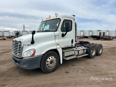 2009 Freightliner Cascadia 125 6x4 Ciągnik siodłowy T/A z kabiną dzienną