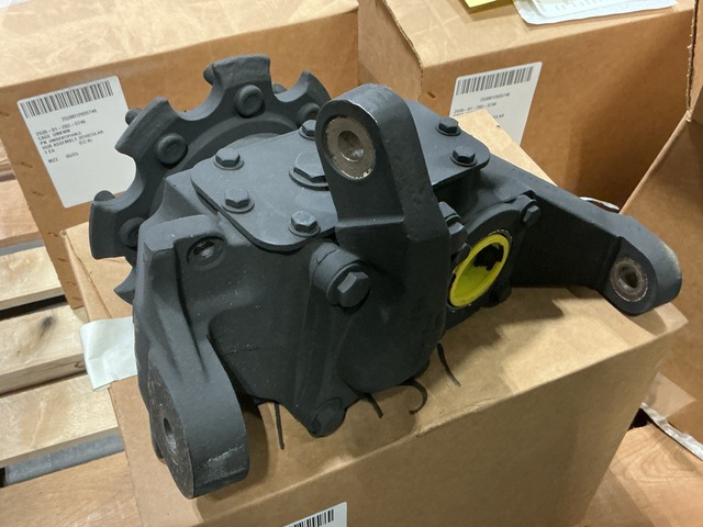(4) 12338284-2 Four Wheel Drive Hub Body Assemblies