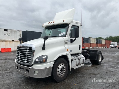 2019 Freightliner Cascadia 126 4x2 6x2 S/A Day Cab Truck Tractor