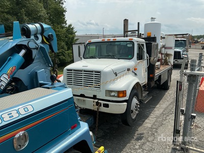 1999 International 4700 Vacuum Tanker Truck