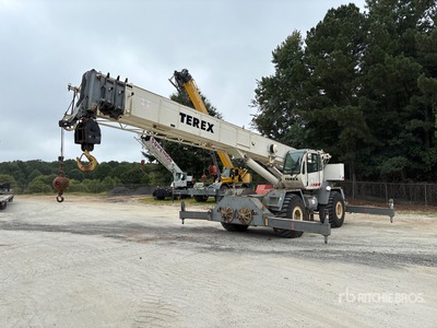 Terex RT555 Rough Terrain Crane