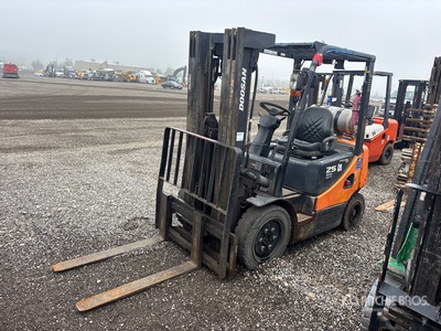 2014 Doosan G25E-5 4600 lb Pneumatic Tire Forklift