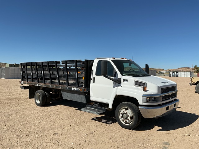 2006 Chevrolet C5500 Flatbed Truck