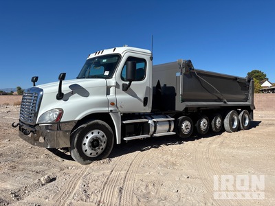 2017 Freightliner 114SD 6x4 Camion-benne à cinq essieux