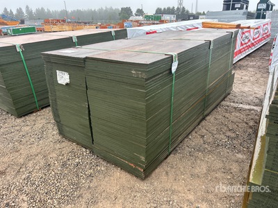 Quantity of (100) 2 ft x 8 ft 3/4 in MDO G1S With Smooth Overlay 1 Side Douglas Fir 7 Ply No Stamp Formply Multiplex (Unused)