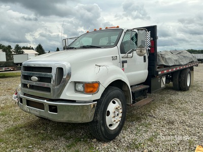 2007 Ford F-750 平台トラック