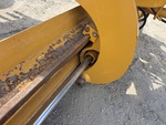 Hydraulics with Blade Side Shift Cylinders