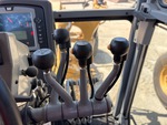 Control Station with Commandes hydrauliques