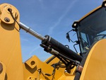 Hydraulics with Bucket Tilt Cylinders