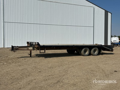 Suretrac 25 ft T/A Flatbed Trailer