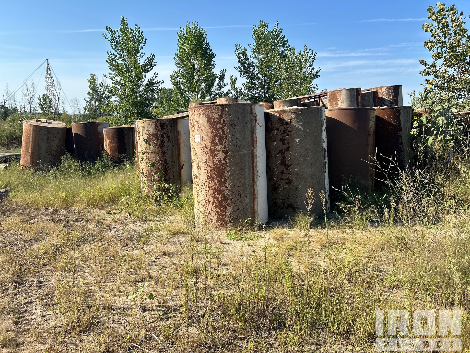 Quantity of (36) 27- 500 gallon, 9-1000 gallon flots Floats