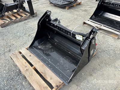 2026 GIYI GY-XKH39 39 in Multi-Purpose Mini Skid Steer Bucket (Unused)