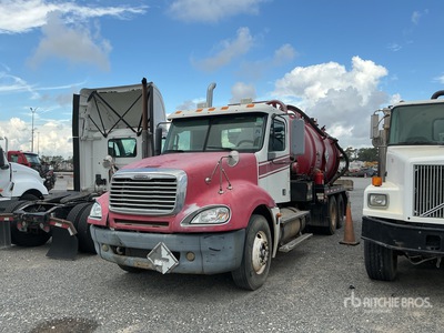 Global on 2006 Freightliner Columbia 120 6x4 Vakuumtankwägen (Inoperable)