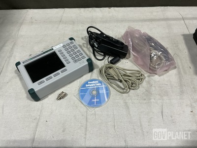 Anritsu MS2711D Handheld Spectrum Master Analyzer Kit