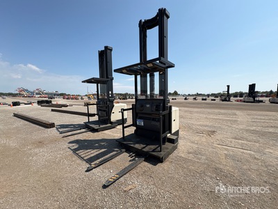 Crown SP3450H-30 3000 lb Order Picker