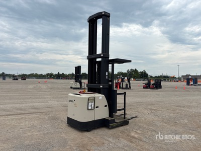 Crown SP3450H-30 3000 lb Order Picker