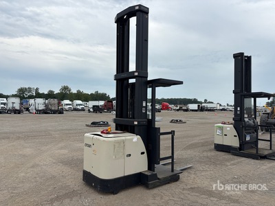 Crown SP3450H-30 3000 lb Order Picker